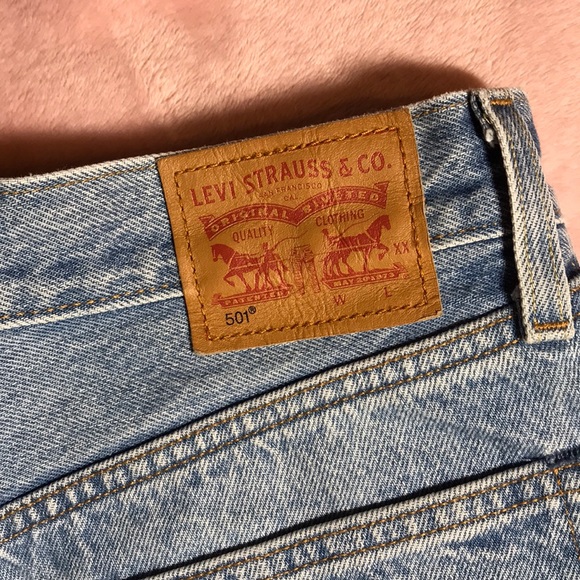 Levi shorts - Picture 5 of 6